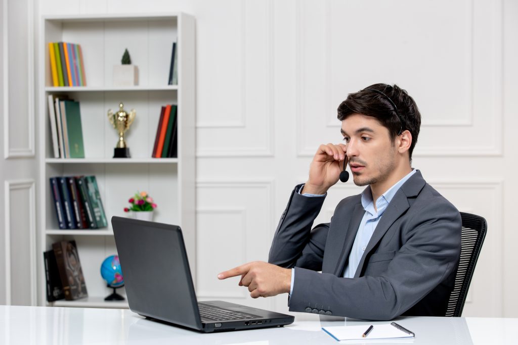كول سنتر يراقب جودة المكالمات – ازاي تتابع أداء موظفينك بسهولة؟